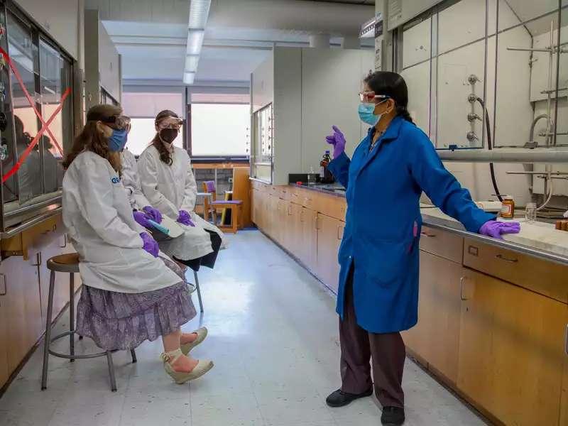 Meena Rao in chemistry lab